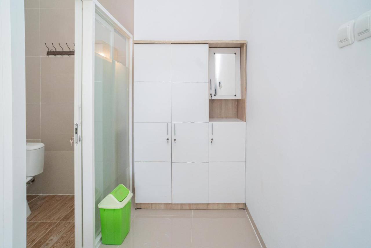 מלון Reddoorz Syariah At Winong Nganjuk מראה חיצוני תמונה