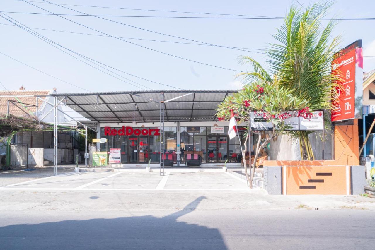 מלון Reddoorz Syariah At Winong Nganjuk מראה חיצוני תמונה